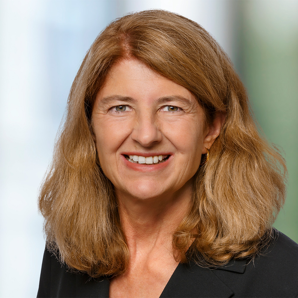 Silvia Fischer » Finanzjournalistin und Wirtschaftsjournalistin für Fachzeitschriften und Zeitungen, vernetzt in der Branche mit namhaften Versicherern, Immobilienmaklern und Investmentgruppen, Themen: Produkte, Anlagen, Digitalisierung und Marketing.